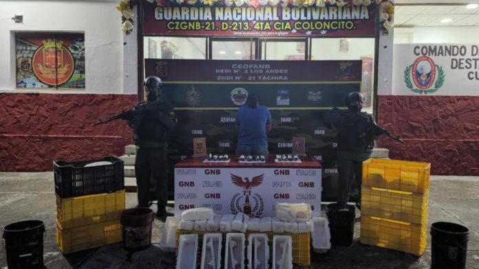 GNB incauta 12 bultos de marihuana y 4 panelas de cocaína en Táchira