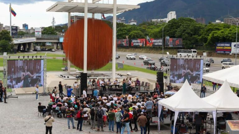 Celebraron 100 años de Jesús Soto con concierto a cielo abierto