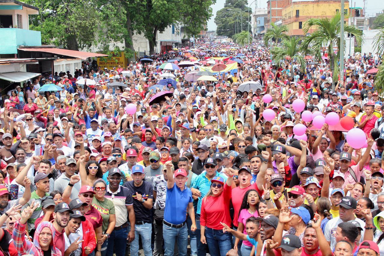 Fuerza laboral yaracuyana salió a las calles para celebrar su día y respaldar al presidente Maduro